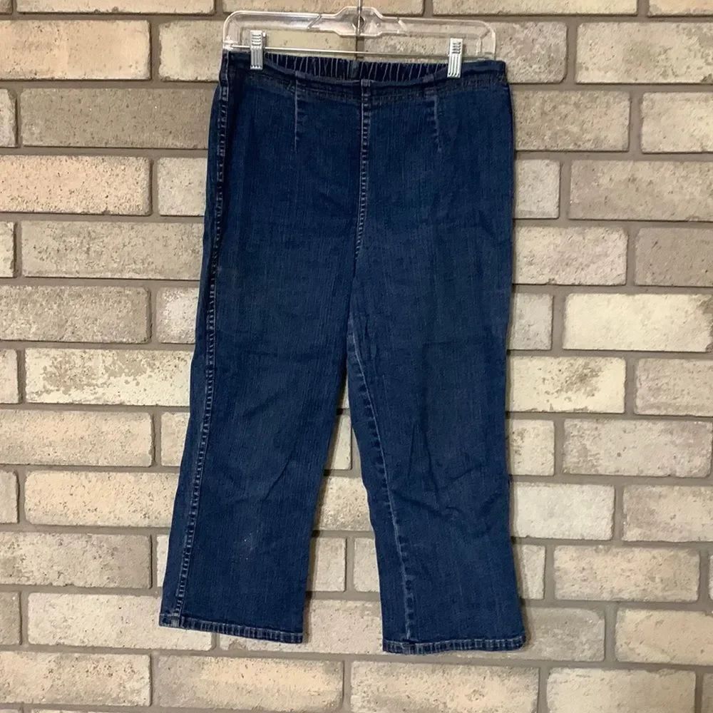 3for$20 Capri jeans medium